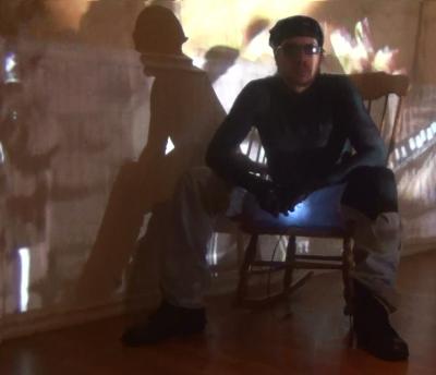 Rango's Glovs Glowing with Mojo